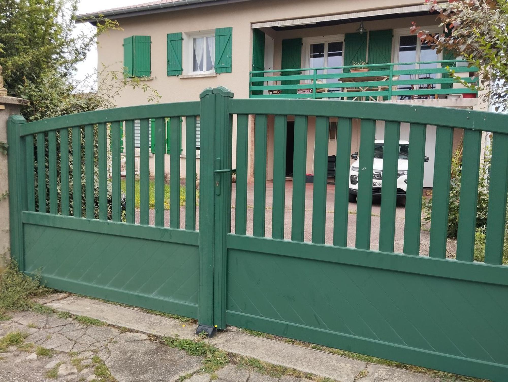 L'Escale Thermale Montrond-les-Bains Exterior foto